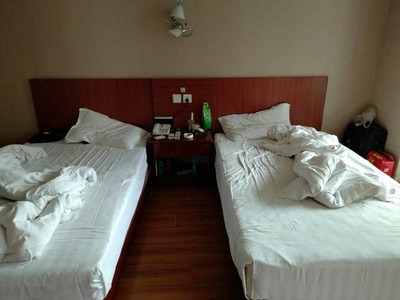 宾馆结业处置电视 标准间床 空调 热水器等33间房物品 _酒店设备_废旧,二手,供求信息_中国回收商网